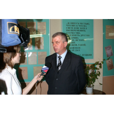 Начальник архивного департамента В.И. Маслаков даёт интервью для ГТРК Владимир